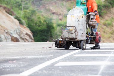 işaretleme makine yol inşaat çalışmaları sırasında sprey