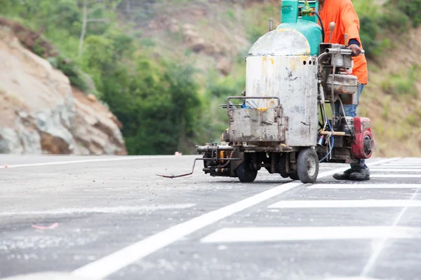 işaretleme makine yol inşaat çalışmaları sırasında sprey