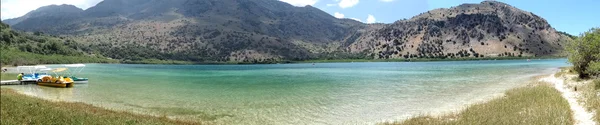 Panorama do lago de montanha Grécia — Fotografia de Stock