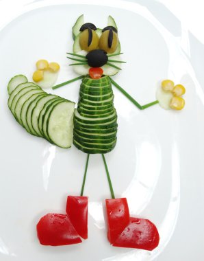 Salatalık ile yaratıcı komik sebze snack