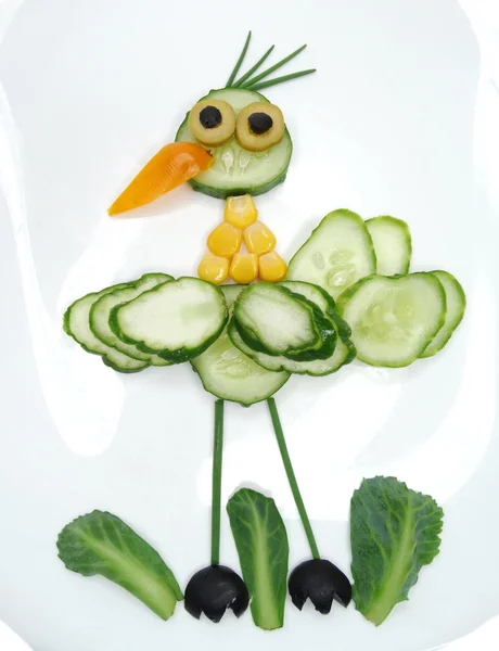 Kreativní legrační zeleninou svačina s okurkou — Stock fotografie