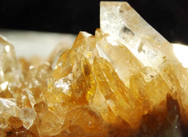 Geologiczne kryształy Citrine Geodezja — Zdjęcie stockowe