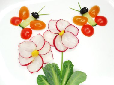 Salatalık ile yaratıcı komik sebze snack