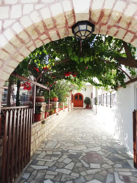 Hotel di lusso edificio balcone e terrazza santorini Grecia — Foto Stock