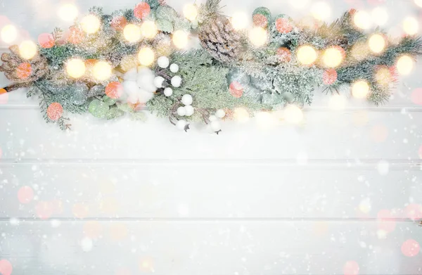 Iarna Crăciun Fundal Ramuri Brad Conuri Zăpadă Textura Albă Din — Fotografie, imagine de stoc