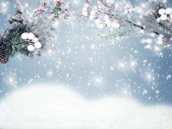 Invierno Navidad Fondo Con Ramas Abeto Conos Luces Guirnalda Nieve — Foto de Stock