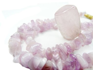 cuncite yarı değerli boncuk kolye