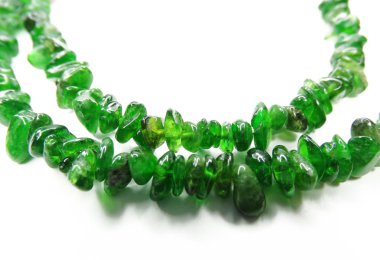 Krom diopside yarı değerli boncuk kolye