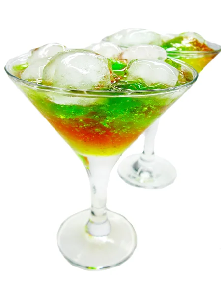 Alkol ile nane kokteyli içki yumruk — Stok fotoğraf
