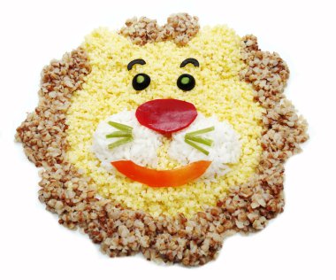 yaratıcı sebze yemekleri yemek aslan formu