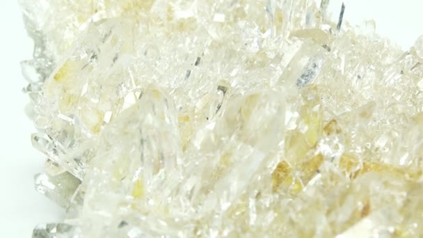 Cristais geológicos de geode de quartzo cristal de rocha — Vídeo de Stock