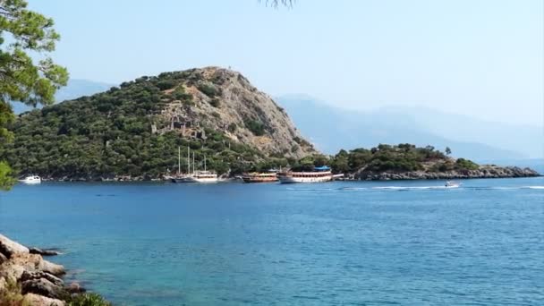Gemiler の海岸のパノラマ風景地中海トルコ — ストック動画