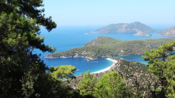 Panorama della costa oludeniz paesaggio mediterraneo mare tacchino — Video Stock