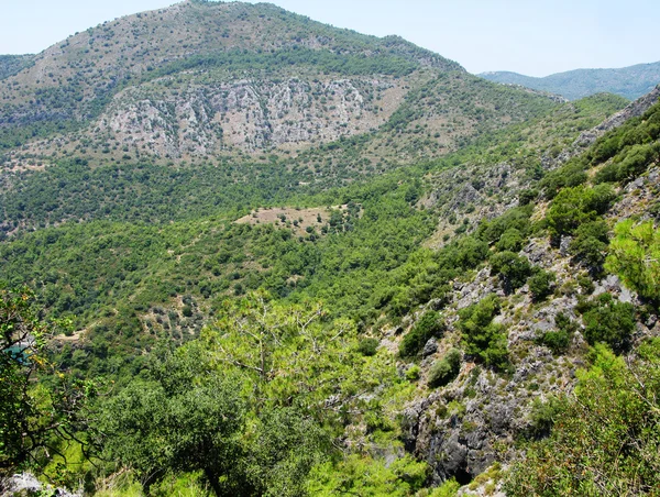 Estrada de rastreamento em altas montanhas Turquia — Fotografia de Stock