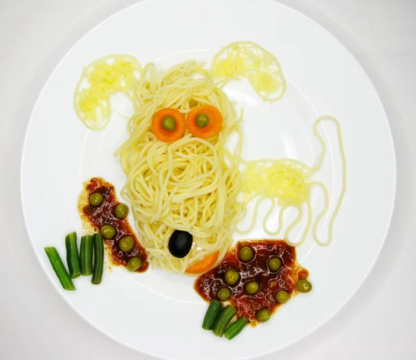 Kreativa grönsakmat middag hund form — Stockfoto