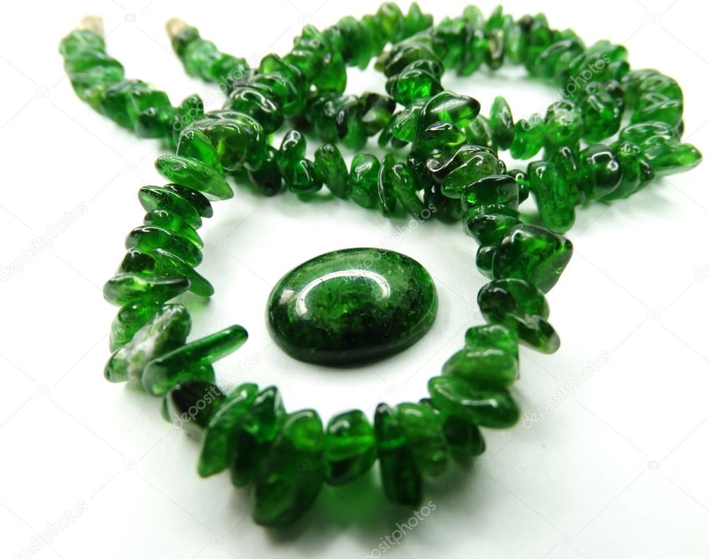 chrome-diopside gemstone beads necklace jewelery