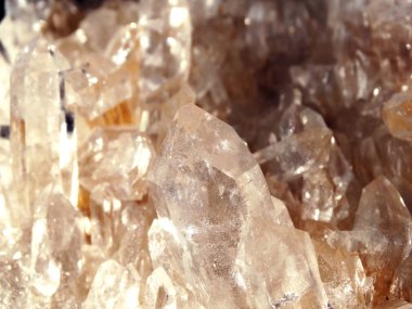 Rock kristal kuvars Jeod jeolojik kristalleri temizleyin 