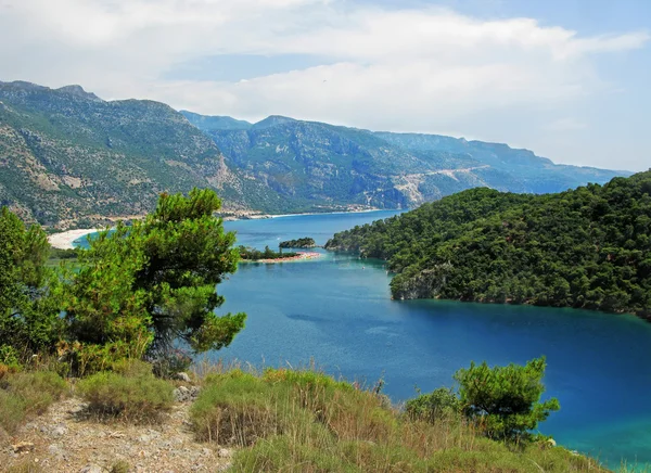 Krajina z pláže oludeniz laguny v Středozemním moři Turek — Stock fotografie