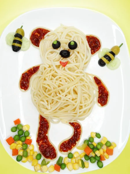 创造性的蔬菜食品晚餐熊形态 — 图库照片