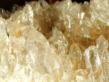 Rock kristal kuvars Jeod jeolojik kristalleri temizleyin 