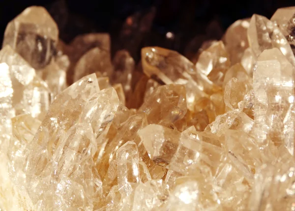 Rock kristal kuvars Jeod jeolojik kristalleri temizleyin 