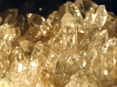 Rock kristal kuvars Jeod jeolojik kristalleri temizleyin 