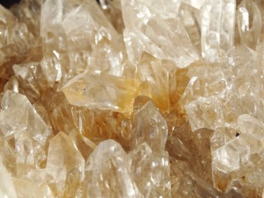 Rock kristal kuvars Jeod jeolojik kristalleri temizleyin 