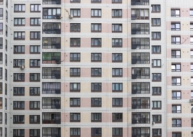 Modern mimari cephesi çok katlı çok katlı bina manzaralı..