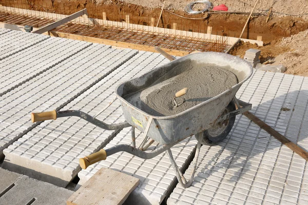 Carriola per cemento — Foto Stock