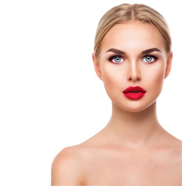 Güzel sarışın model kadın yüzü