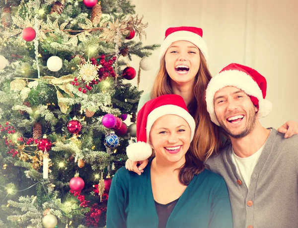 Weihnachten Eltern mit Tochter — Stockfoto