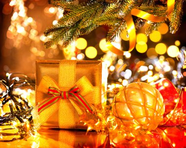 Hediyeli Noel ağacı.