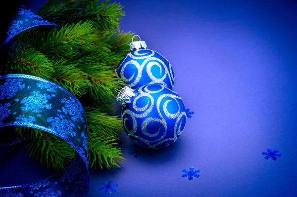 Kék karácsony baubles — Stock Fotó