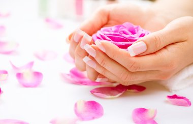 spa manikür ve eller.