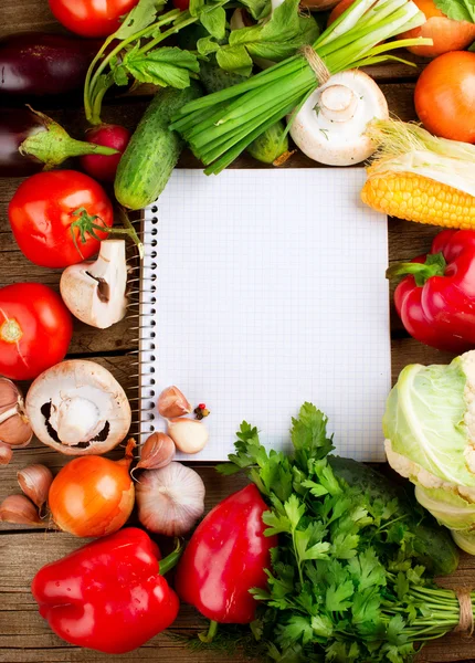 Fresh Vegetables  and Paper — Stock Photo, Image