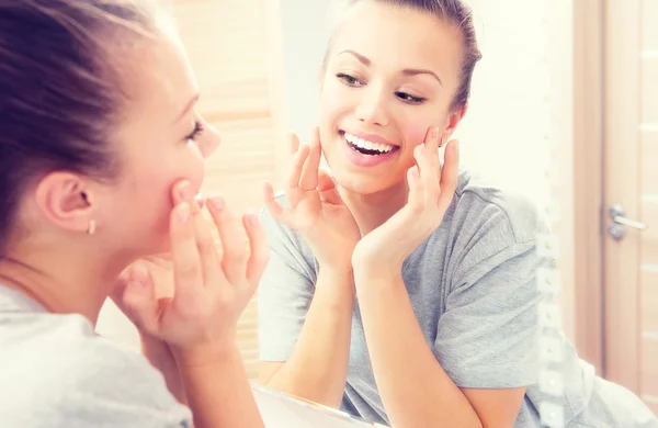 Girl enjoying her clean skin — Stock Photo, Image