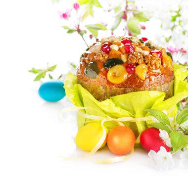 Geleneksel Paskalya kek ve yumurta