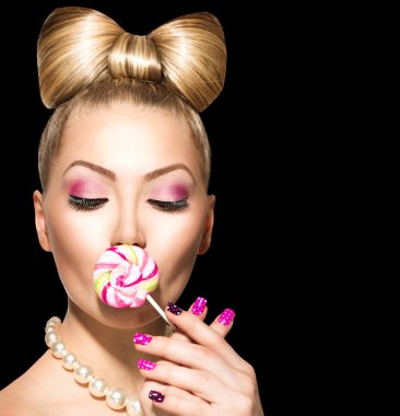 lolipop yiyen kız moda model