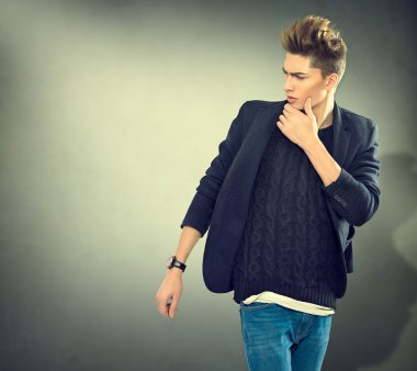 Moda genç model adam