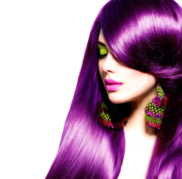 Irl com cabelo roxo longo saudável — Fotografia de Stock