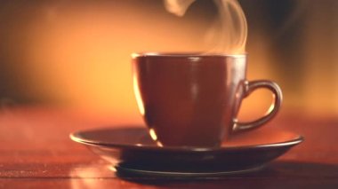 Bir fincan sıcak espresso kahve.