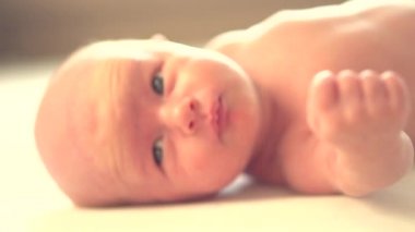 Yeni doğan bebeğim uyanma
