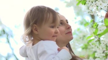 Anne ve bebek bahar Parkı.