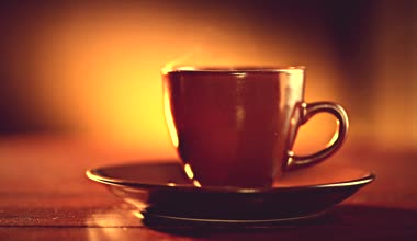 Bir fincan sıcak espresso.