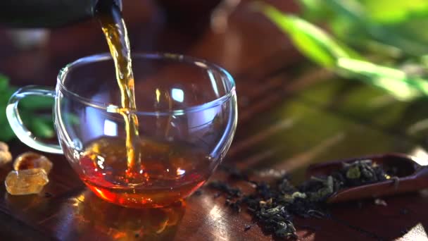 Thé pot et tasse de thé en verre 