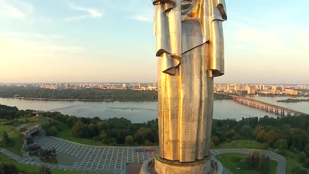 Madre Patria en Kiev City — Vídeo de stock