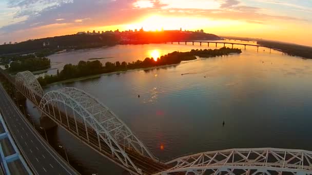 Puente ferroviario sobre el río Dnieper — Vídeo de stock