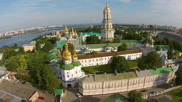 Luchtfoto van kiev pechersk lavra — Stockvideo