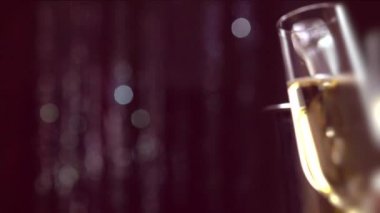 Şampanya ile iki bardak.