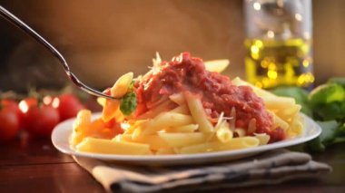 ile bolognese makarna penne